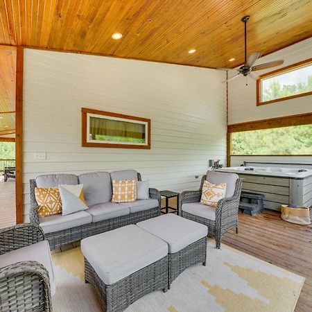 Tree-Lined Broken Bow Studio With Private Hot Tub! ภายนอก รูปภาพ